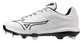 Mizuno Pro Fastpitch Low Metal Softball Cleat