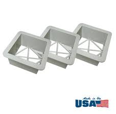 Soft Touch 7” Plastic Ground Mounts (Set of 3)